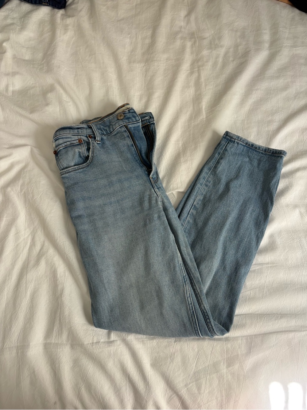 Abercrombie & Fitch Light Wash Mom Jeans